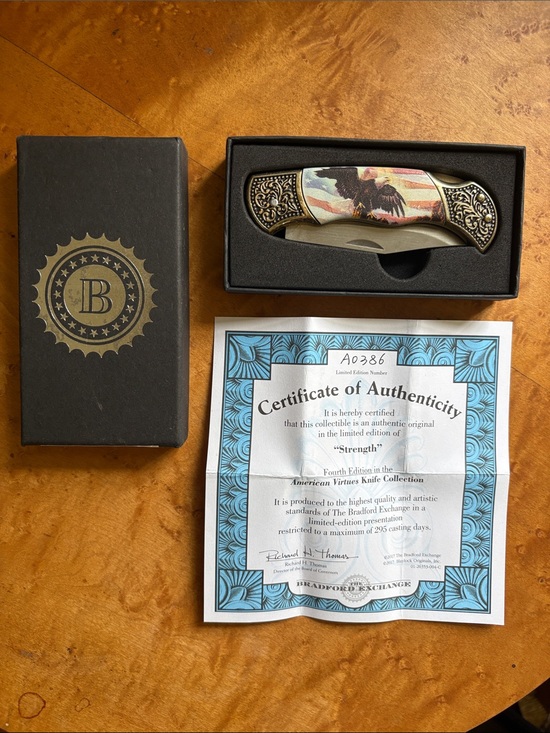 Bradford Exchange Collectible Folding Knife with Eagle Art - Cream, Gold, Black